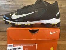 mens wide baseball cleats