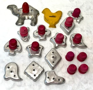 Lote de 14 cortadores de galletas de aluminio miniatura vintage asas de madera roja Japón K1 - Imagen 1 de 10