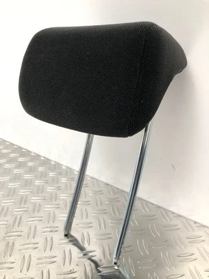 poggiapiedi centrale posteriore Ford Focus II posteriore a gradini (DB, DH, FCH) 1330260 - Immagine 1 di 4