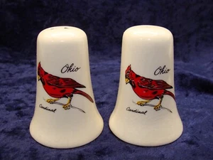 Vintage  Cardinal State Bird of Ohio Salt and Pepper Shaker Set Porcelain~3”~VGC - Picture 1 of 2