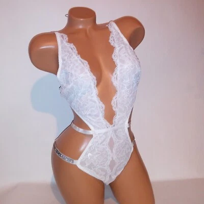 Body intero Victoria Secret Lingerie Teddy bianco lucido cinturino pizzo tuffo - Immagine 1 di 4