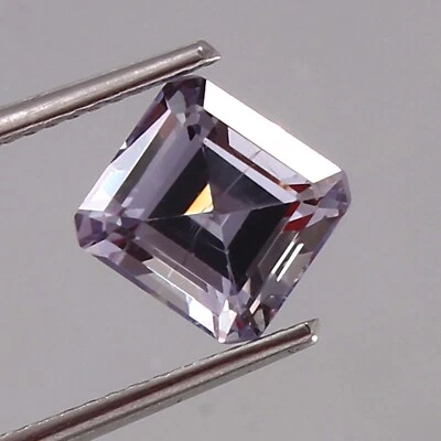 Alejandrita AAA Impecable Cambio de Color 7x7 mm Corte Radiante | Alejandrita Brasileña Foto 1 de 4