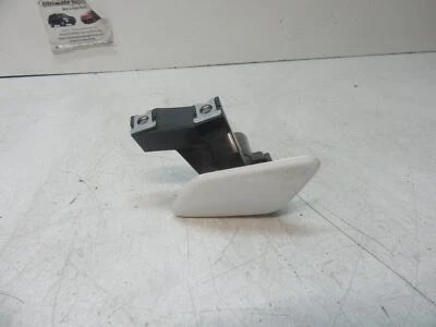 MITSUBISHI OUTLANDER WASHER JET LH SIDE, ZK, 04/15-07/21 15 16 17 18 19 20 21 - image 1 of 4