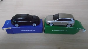B2/ 2 VOITURE MINIATURE PORSCHE TURBO MACAN ET CAYENNE PUBLICITE MOBIL 1... - Picture 1 of 8