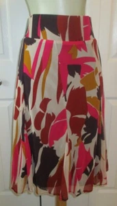 FALDA ACAMPANADA PUNTO CREPÉ IMPRESIÓN MÚLTIPLE BCBG MAX AZRIA DIVERTIDA Y COQUETA M $130 - Imagen 1 de 5