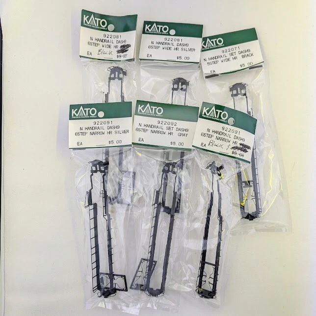 N Scale Kato Bag of 6 Dash 9 Handrails - Image 1 of 1