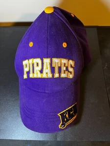 Gorra de béisbol East Carolina Pirates ECU ajustada púrpura plana Bill - Imagen 1 de 6