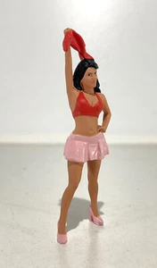 American Diorama escala G "joven dama hace señas con chaqueta" Artículo: 24902 - Imagen 1 de 3