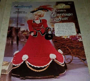 AJ11 THE N. SHOP 1996, CROCHET LADIES OF FASHION LESLIE'S CARRIAGE SUIT - Picture 1 of 2