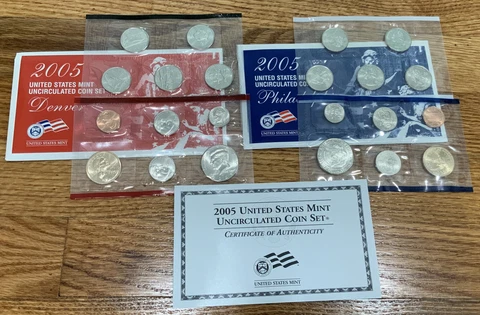 2005 P & D US Mint Env & COA 20 UNC Coin Set Cover