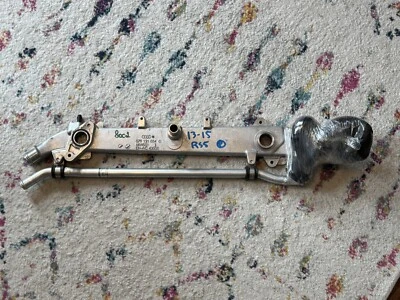 Tubo de refrigerante superior del motor AUDI RS5 079121034G Foto 1 de 4