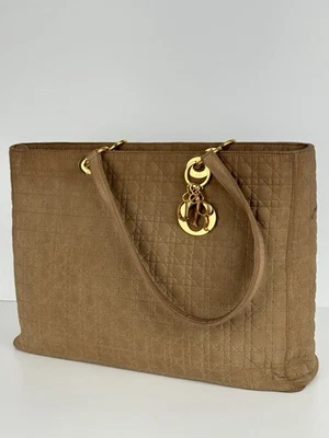 Bolso grande vintage Dior Lady Dior en nailon marrón con herrajes en tono dorado Foto 1 de 4