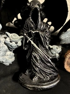 Wraith Protection Retribution Revenge Entity Figur & Haunted Antiques Buch - Bild 1 von 10