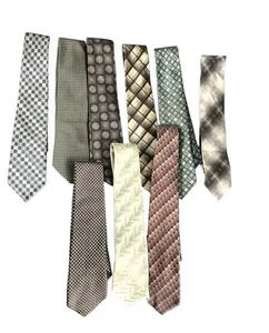 Lot of 37 Modern And Vintage Polyester And Silk Men’s Neckties. Skinny And Wide. - Imagen 1 de 21