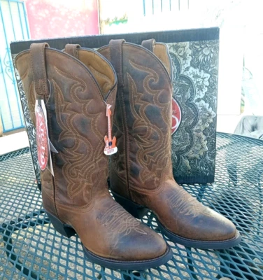 Laredo Women's Maddie Tan Distressed Western Boots - Round Toe - Size 7 Wide - Image 1 of 4