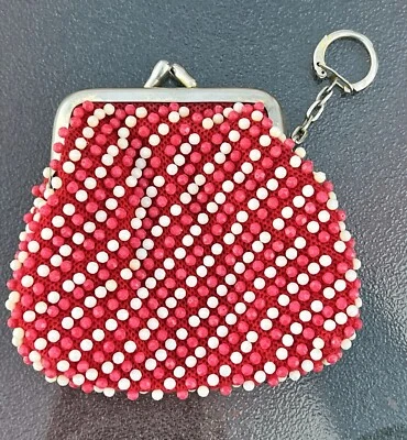 Monedero vintage con cuentas rojas y blancas con llavero Foto 1 de 4
