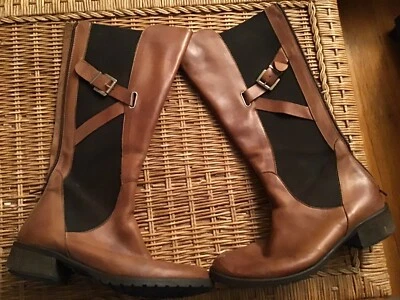 Botas Charles David Marrón Para Mujer 13 Pulgadas de Alto Cremallera Trasera Hechas en Italia Talla 7 Foto 1 de 3