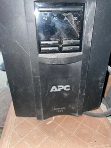 APC Smart-UPS 1000VA 700W LCD Tower 15A 120V Output: (8) 5-15R, SMT1000 - Picture 1 of 4