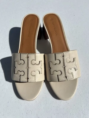 Сандалии-шлепанцы Tory Burch Ines на среднем каблуке кремовые/золотистые размер 8,5 М новые с этикетками кожа - Изображение 1 из 4