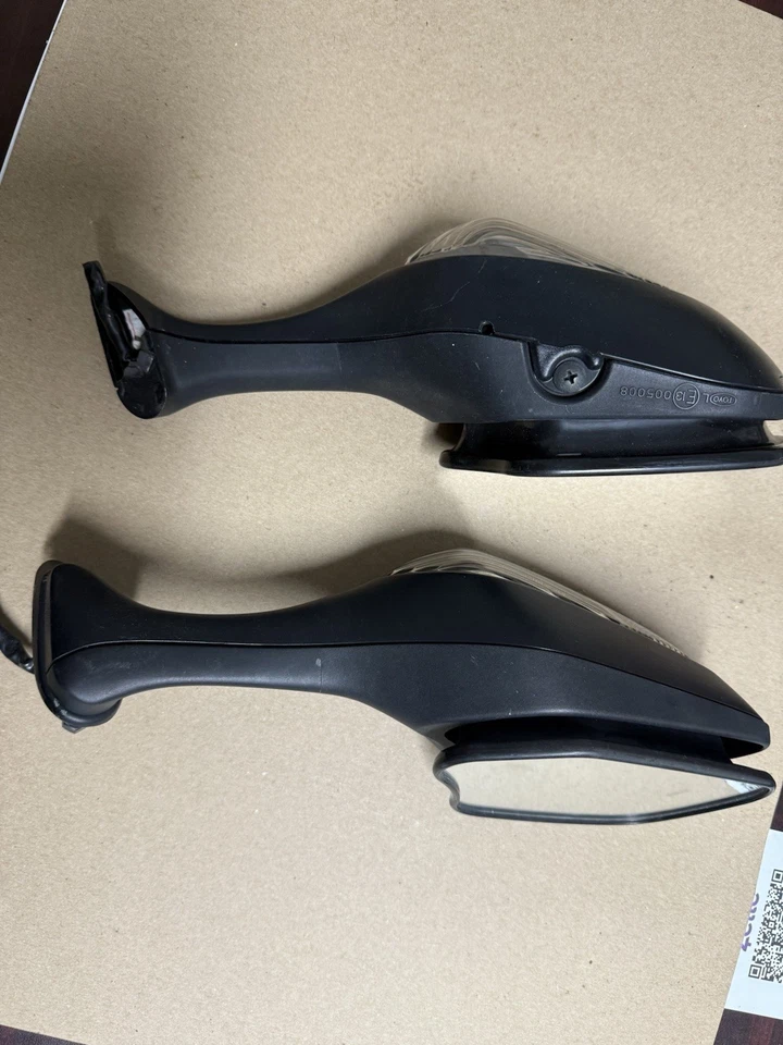 Espejo retrovisor de repuesto OEM HONDA CBR 1000 - negro Foto 1 de 4