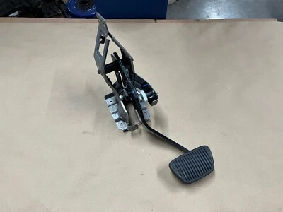 Chevrolet Camaro SS 2010-2015 6,2 L "auto" conjunto de pedal de freno - OEM Foto 1 de 4