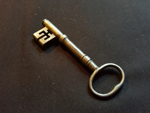 One Reclaimed Antique Cast Steel Georgian Key Door Furniture (EER250) Cover