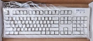 VINTAGE HEWLETT PACKARD WINDOWS PS/2 Keyboard Model C4735-60101 RM0-KBRK - Picture 1 of 4