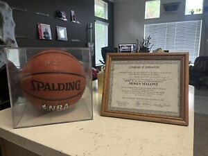 Moses Malone Signed NBA Basketball w/ Authentication Certificate