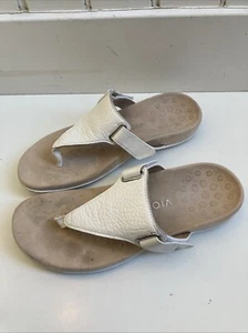 Vionic Wanda Women Ivory Adjustable Arch Support Flip Flop Sandal Comfort Sz 7.5 - Picture 1 of 6