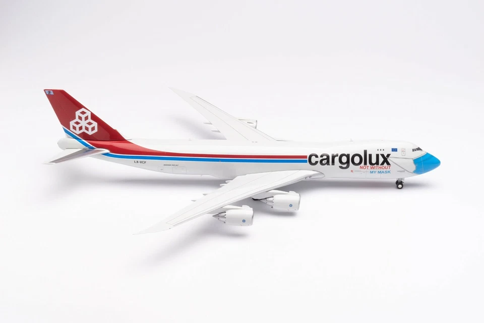 571272 - Cargolux Boeing 747-8F “No sin mi máscara” - LX-VCF Foto 1 de 1