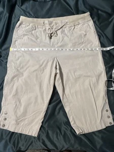 Pantalones de Caminar Capri Cortos Elastizados Beige Talla 18W Living Planet Algodón 41x18 - Imagen 1 de 19