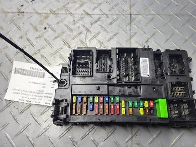 2015/2017 Ford Edge Multifunction Fuse Panel Part #HU5T-15604-BAK Foto 1 de 4