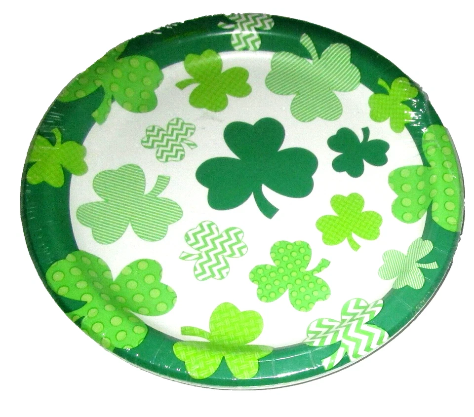 ST PATRICK'S DAY LUNCHEON Paper Plates 10 Ct 8 3/4" Dia. ST PAT'S FUN - Image 1 of 1