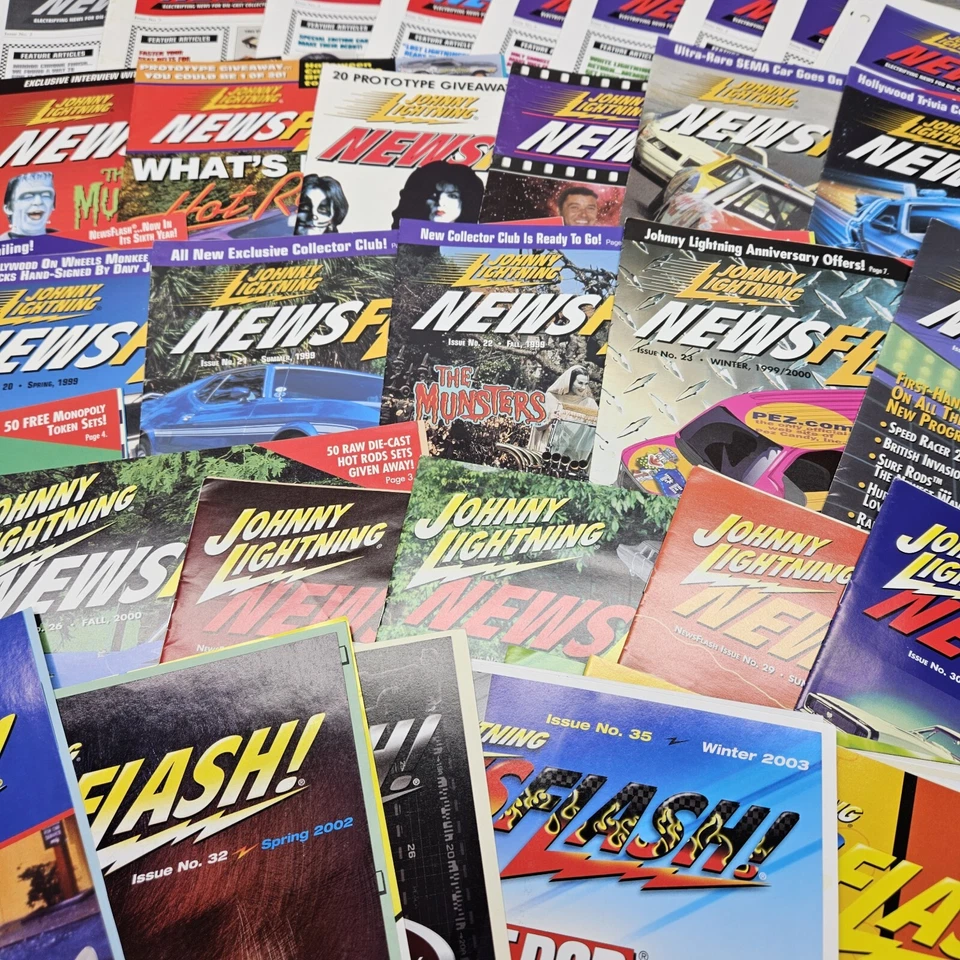 NEWS FLASH JOHNNY LIGHTNING DIE CAST CARS REVISTA DE COLECIONADOR Lote de 43 - Imagem 1 de 4