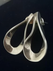 Good Quality 925 Sterling Silver Oval Twist Hoop Design Earrings Length 30 mm's - Picture 1 of 6