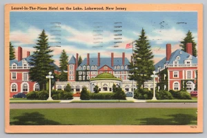 Postcard Laurel In The Pines Hotel on The Lake, Lakewood N.J. Posted 1954 Linen - Picture 1 of 2