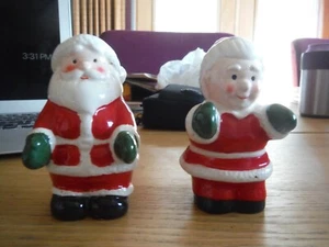 Santa and Mrs. Santa Shakers 4" Winter Christmas Vintage Inspired Salt Pepper - Picture 1 of 1