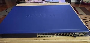 NETGEAR ProSafe 24 + 4 Smart Switch with PoE FE728TPv2 - Picture 1 of 9