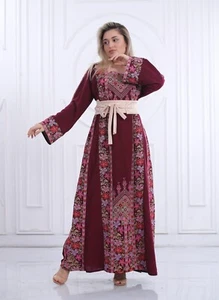 traditional embroidered dress thoub ثوب مطرز تقليدي - Picture 1 of 4