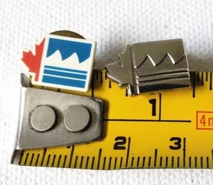 Lot 2 Vintage EXPO 86 Canada PAVILION Plastic Metal Pin Vancouver - Picture 1 of 2