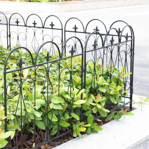 5PCS Outdoor Black Thicken Metal Garden Fence Folding Flower Bed Animal Barrier - Picture 1 of 12