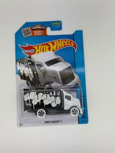 Hot Wheels Hiway Hauler 2 2014 blanco negro graffiti - HW City #28/250 - Imagen 1 de 1