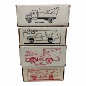Vintage Lot 4 Tow Truck Wrecker Maßstab 1:25 Die-Cast Banken 1930er-1970er - Bild 1 von 17
