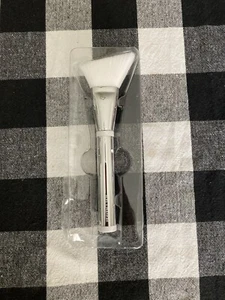 IT Cosmetics Foundation Brush 707 Heavenly Skin Hugging, READ - Picture 1 of 5