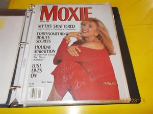 TERI GARR HANDSIGNIERTES "MOXIE" MAGAZINCOVER ~ 1990 - Bild 1 von 2
