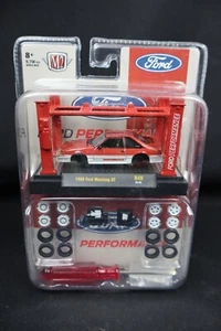 Kit Modelo Máquinas M2 1988 Rojo Ford Mustang GT R49 22-21 Ford Performance - Imagen 1 de 2