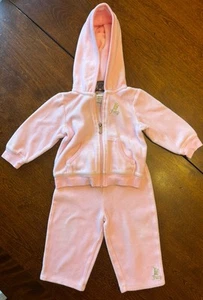 Juicy Couture Baby Mädchen Velour Trainingsanzug Set Rosa 12 Monate - Bild 1 von 12