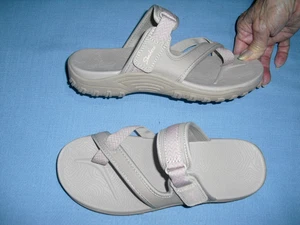 NEW Skechers Women's Reggae Slip On Flip Flop Taupe Sandals Size: 7 179145S - Picture 1 of 3