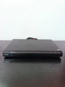 Sony DVPSR200P Progressive Scan DVD Player No Remote - Picture 1 of 7