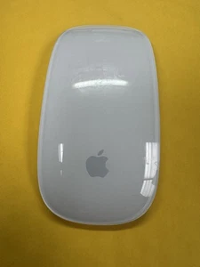 Apple A1296 3 Vdc Bezprzewodowa mysz dotykowa / wielodotykowa - MB829LL / A Testowana działa - Zdjęcie 1 z 4